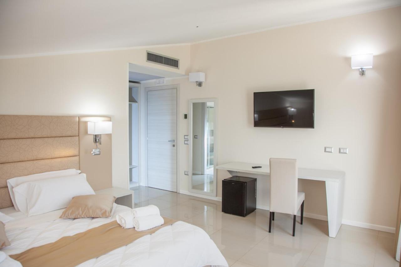 Hotel Dolce Stella Torre Melissa Eksteriør bilde